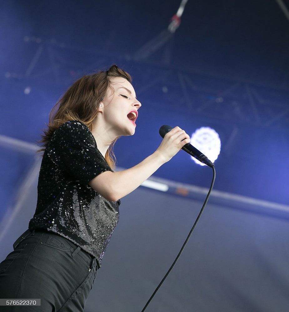 Lauren Mayberry Is Hot