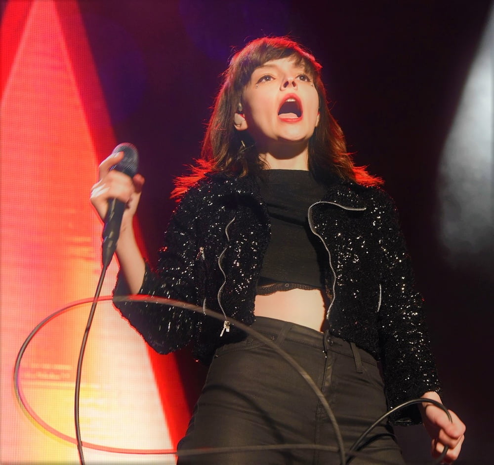 Lauren Mayberry Is Hot