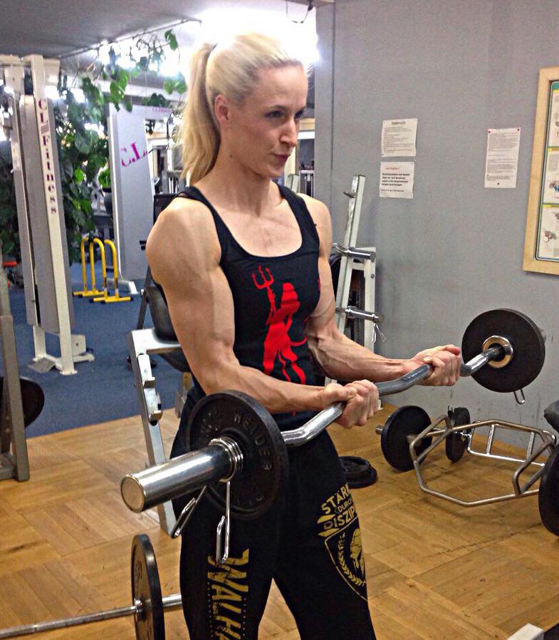 Lena Nikolaus Muscles