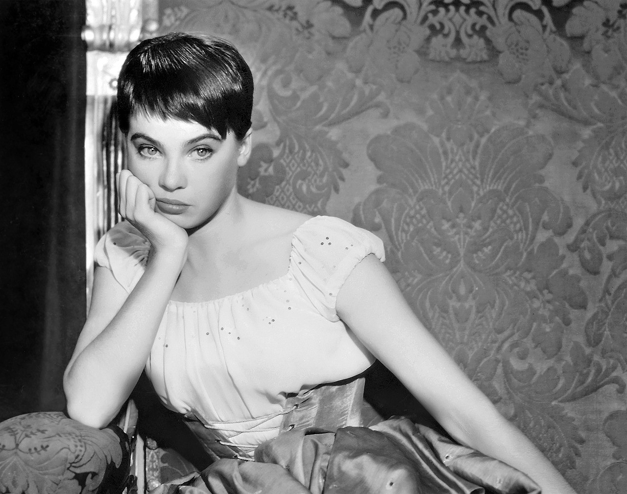 Leslie Caron In The Glass Slipper 1955 NSF