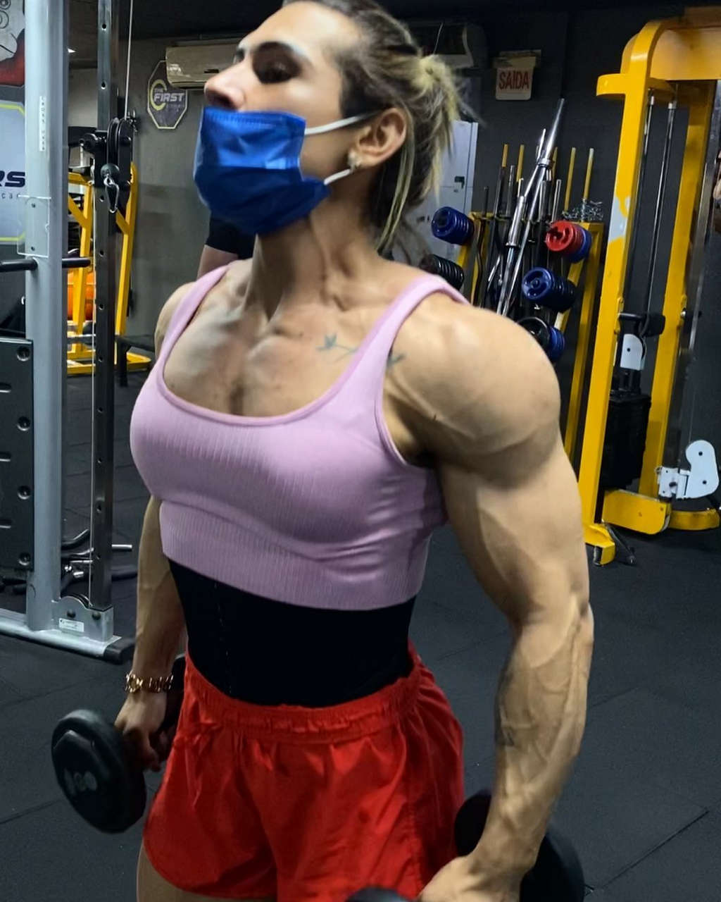 Leyvina Barros Muscles