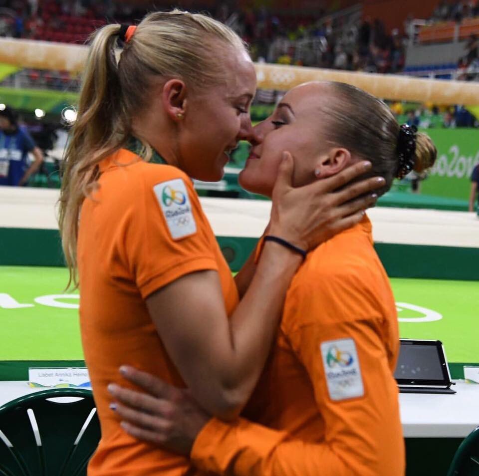 Lieke Wevers Congratulating Her Twin Sister Sanne Wevers For Wining Gold On Balance Bea