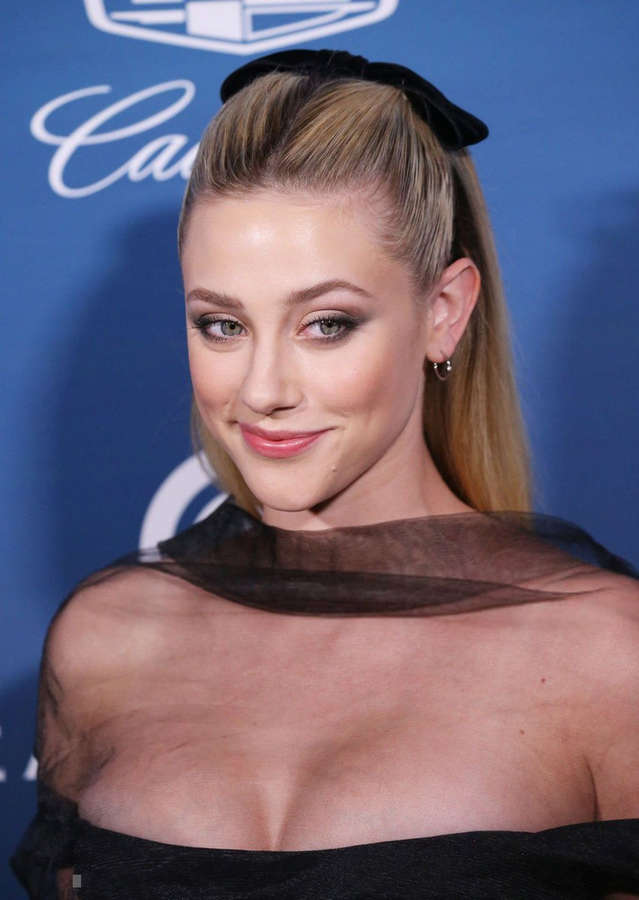 Lili Reinhart NSFW