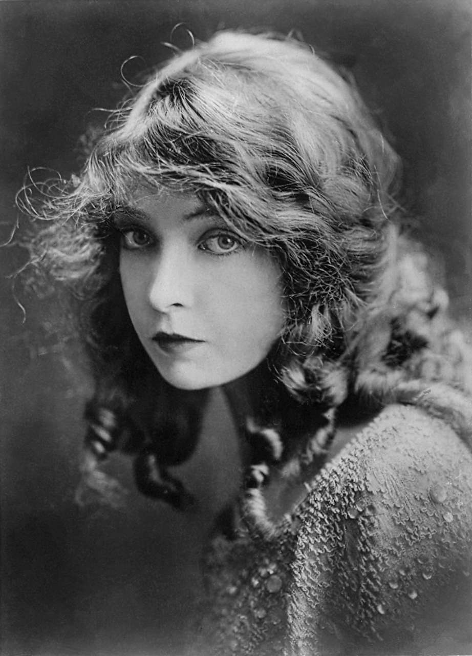 Lillian Gish In D W Griffiths Broken Blossoms 1919 NSF