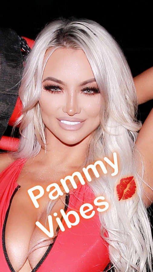 Lindsey Pelas NSFW