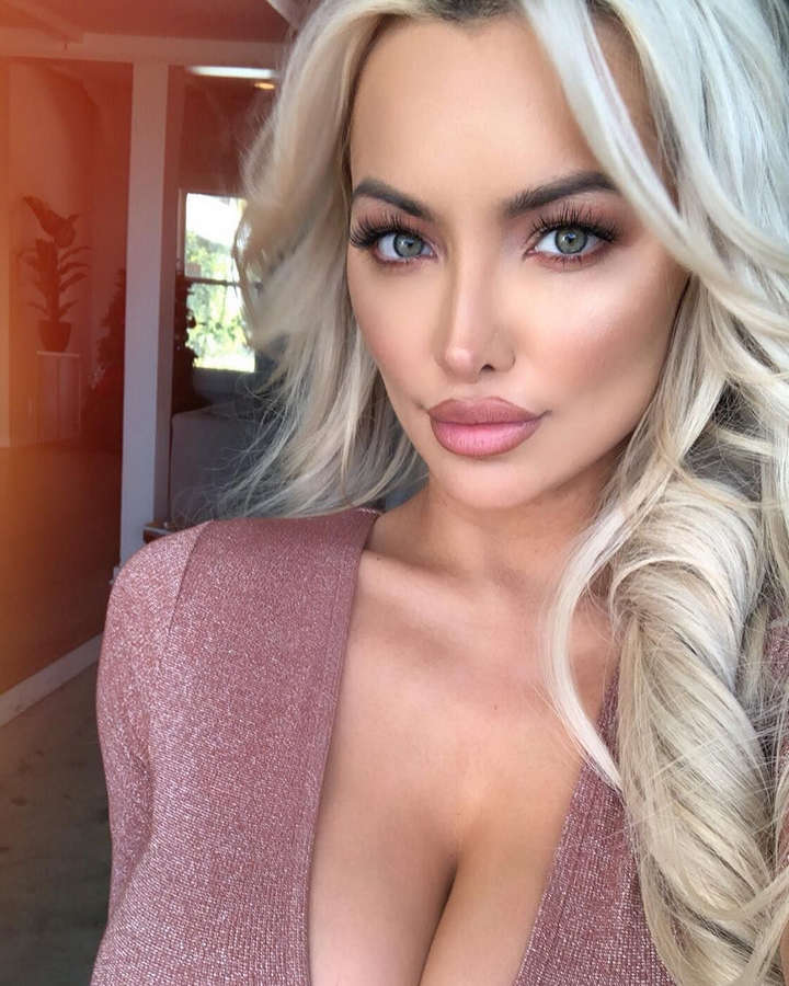 Lindsey Pelas NSFW