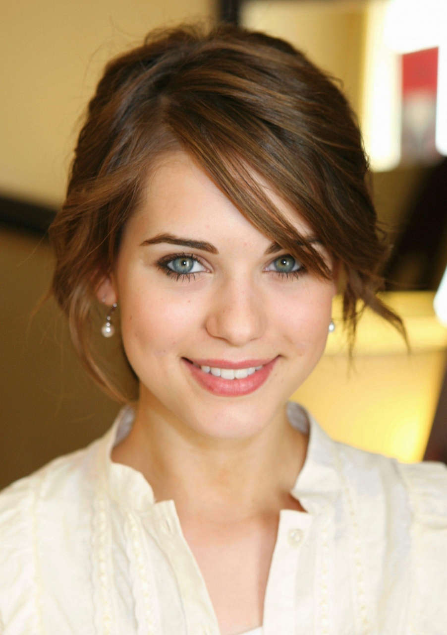 Lyndsy Fonseca A K A Teds Daughter From Himym NSF