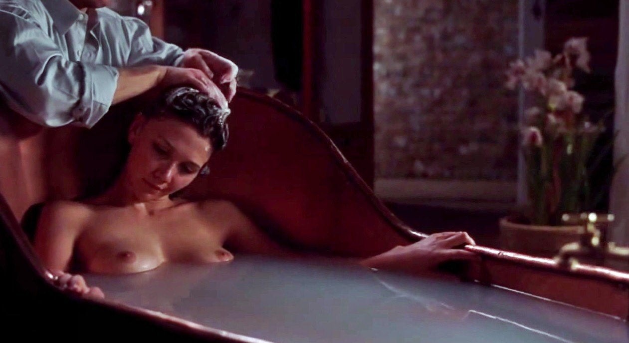 Maggie Gyllenhaal Bathtub In Secretary NSFW