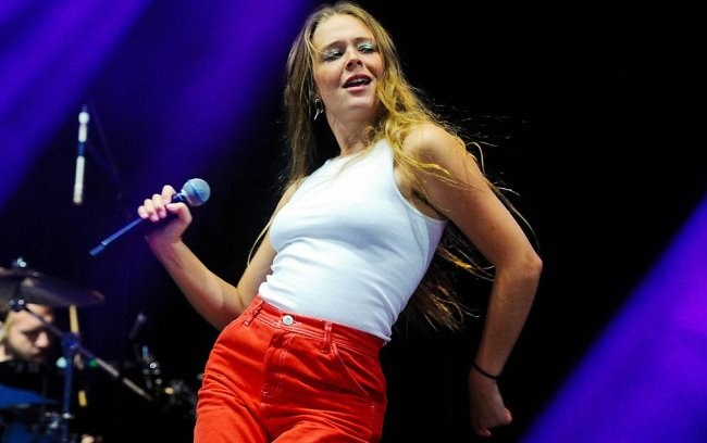 Maggie Rogers NSFW