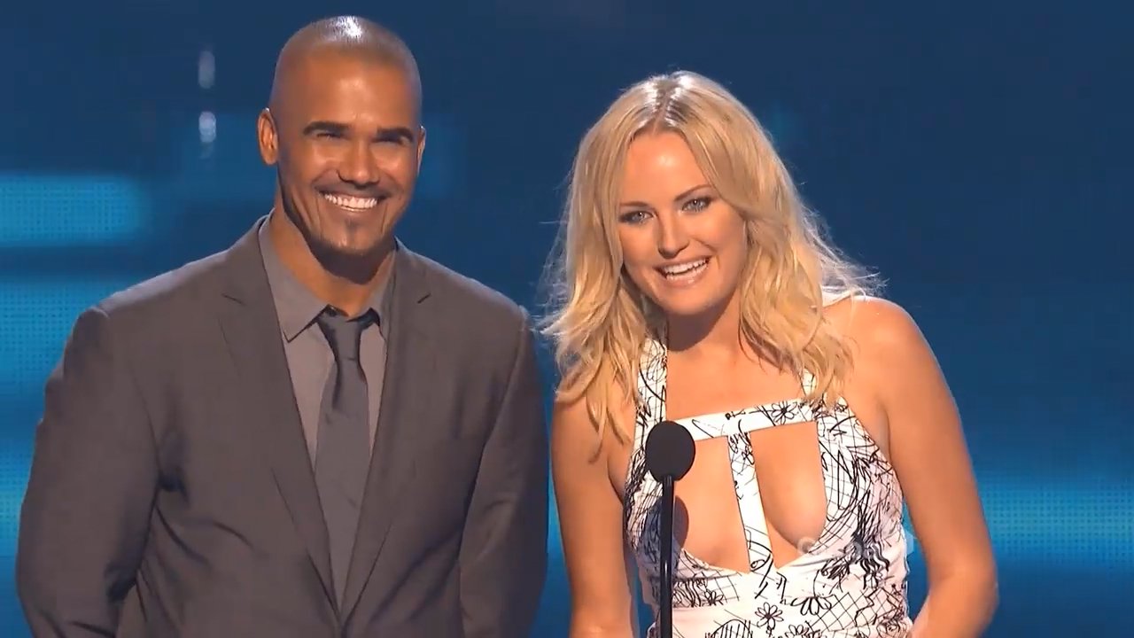 Malin Akerman 2014 Peoples Choice Awards Cleavage