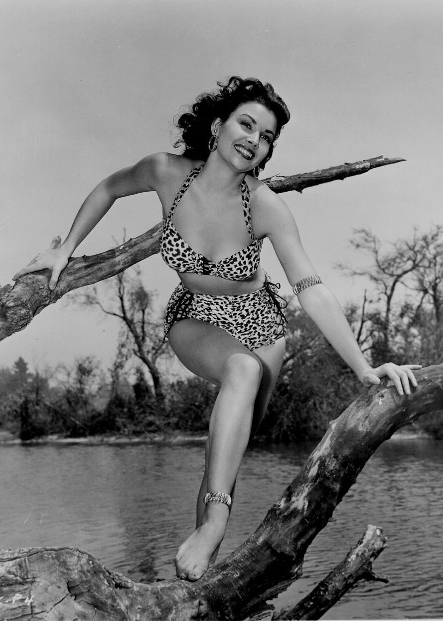 Mara Corday In Jungle Girl Sheena Mode NSF