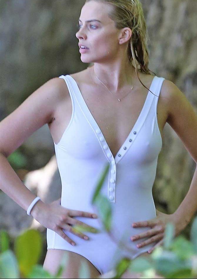 Margot Robbie Looks So Tight In That Swimsuit Shes Gorgeous NSFW