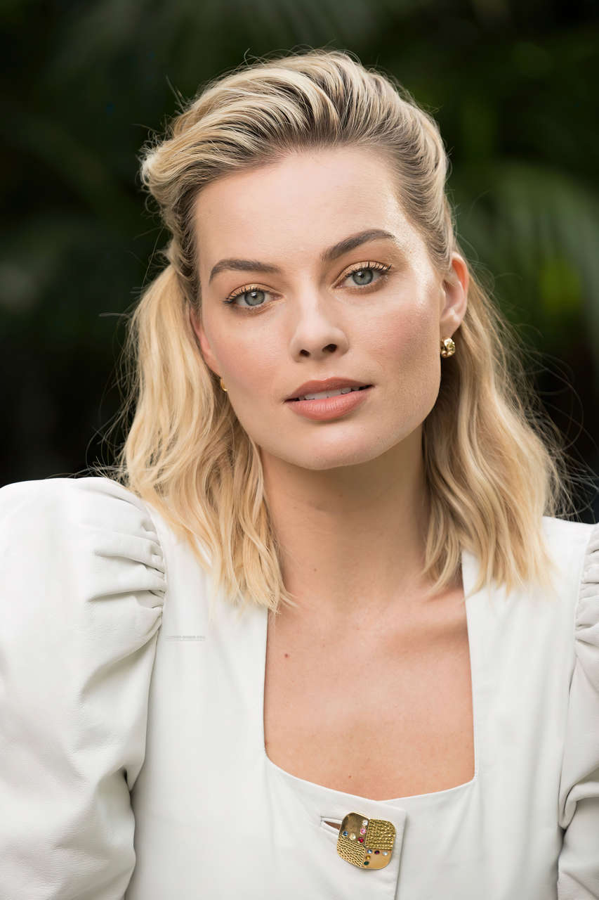 Margot Robbie NSFW