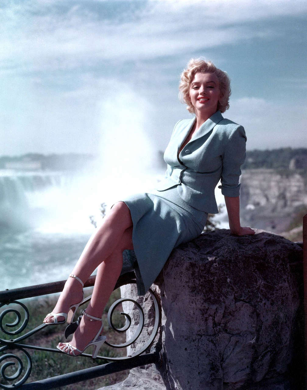 Marilyn Monroe Shooting The Underrated Niagara 1953 NSF