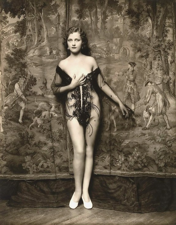 Marion Benda Photographed By Alfred Cheney Johnston C 1927 NSF