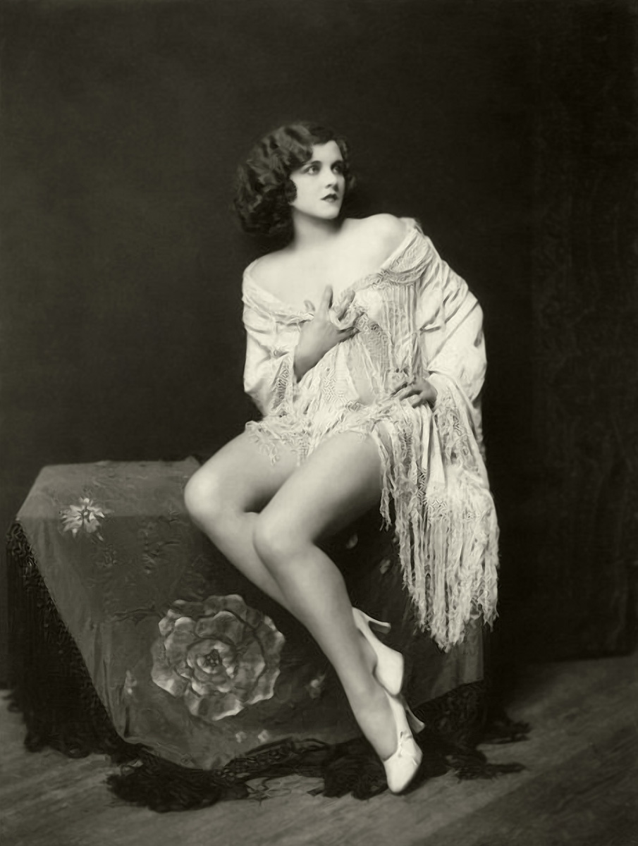 Mary Lange Photographed By Alfred Cheney Johnston 1931 NSF