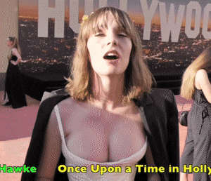 Maya Hawke Cleavage