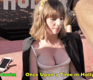 Maya Hawke Cleavage