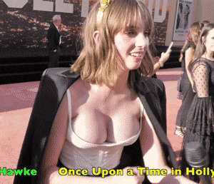 Maya Hawke Cleavage