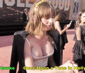 Maya Hawke Cleavage