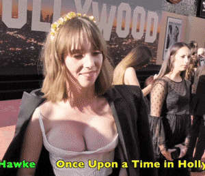 Maya Hawke Cleavage