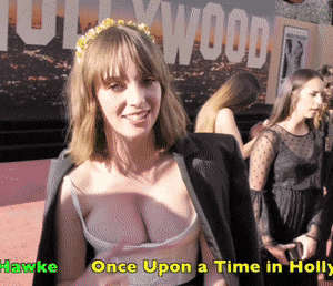 Maya Hawke Cleavage