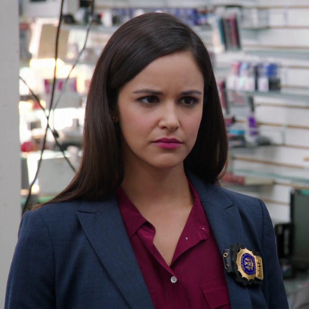 Melissa Fumero Lets Chat About Brooklyn Nine Nine Or Shall I Say Amy Santiago NSF