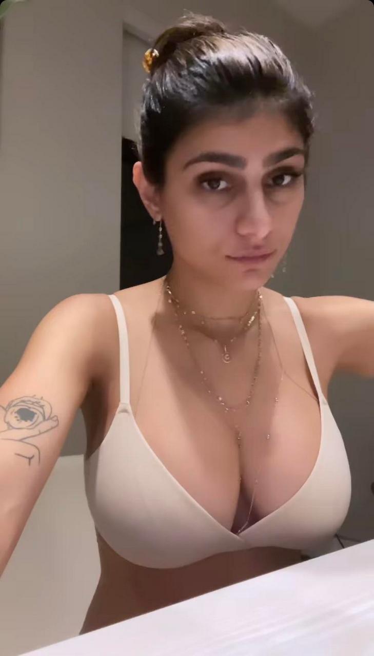 Mia Khalifa NSFW