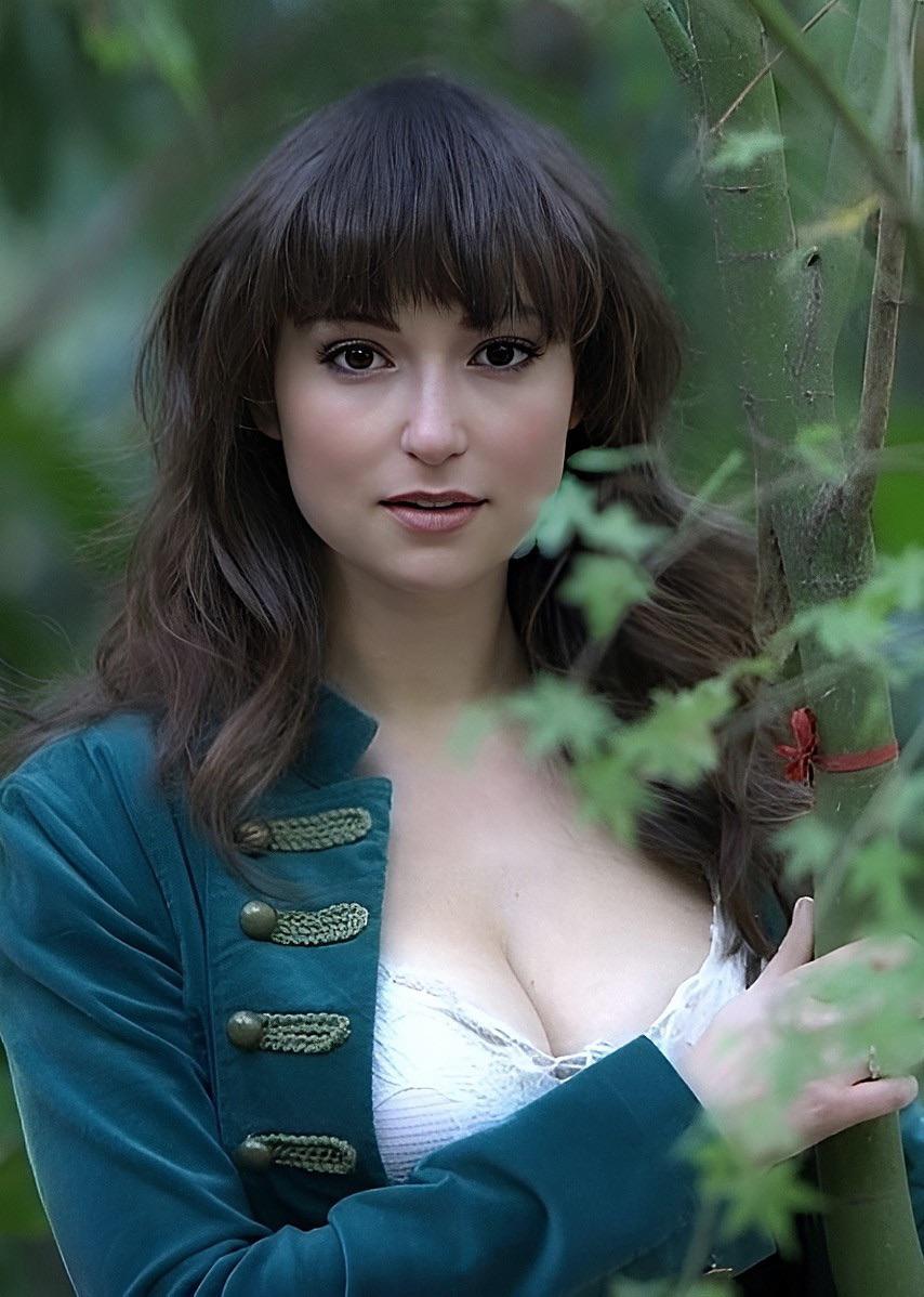 Milana Vayntrub NSFW