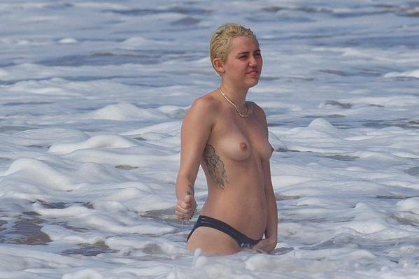 Miley Cant Get Enough Of Herself NSFW
