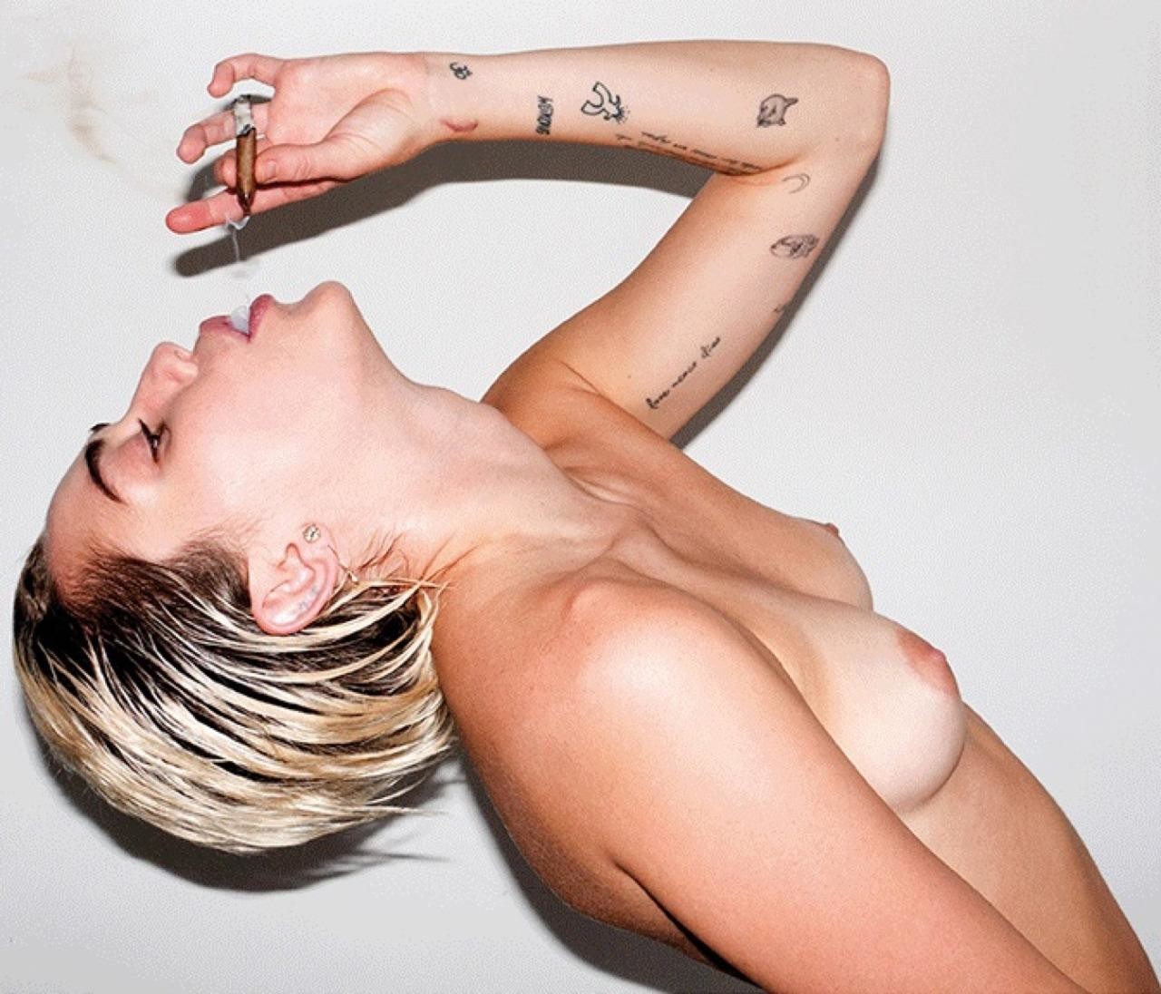 Miley Cyrus NSFW