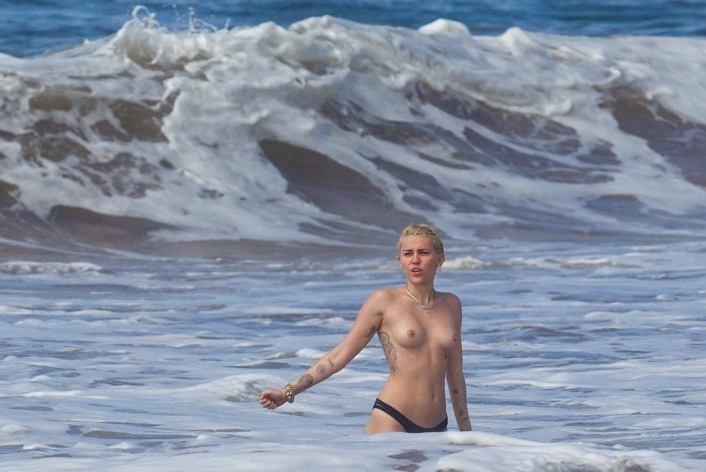 Miley Cyrus NSFW