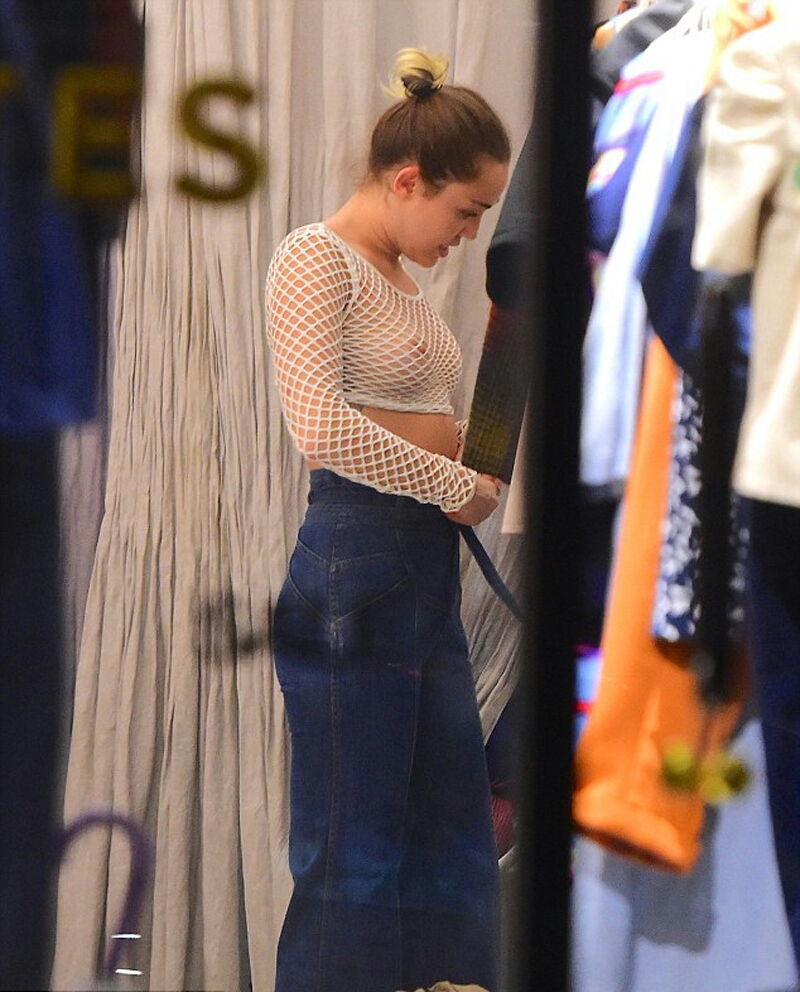 Miley Cyrus Out Shoppin I Like Her Top Much Better Than Her Mom Pants NSF