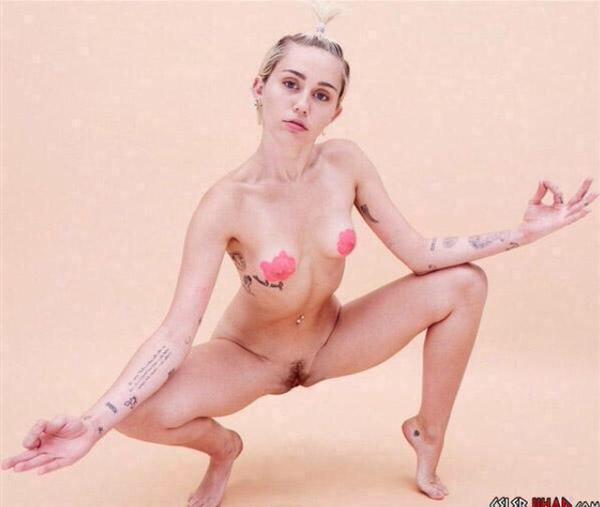 Miley Cyrus Showing Her Twat NSFW