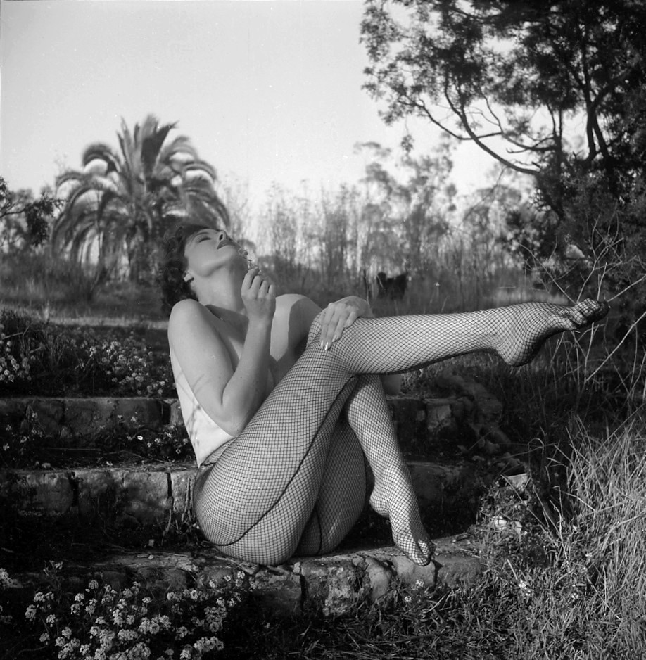 Model And Photographer Unknown Photographed Ca 1940 NSF