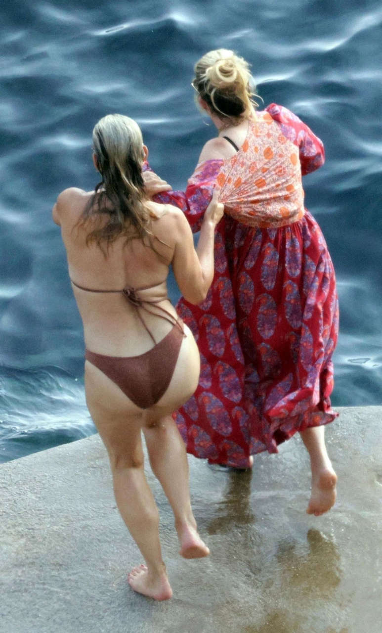 Molly Sims Bikini Relaxing Capri