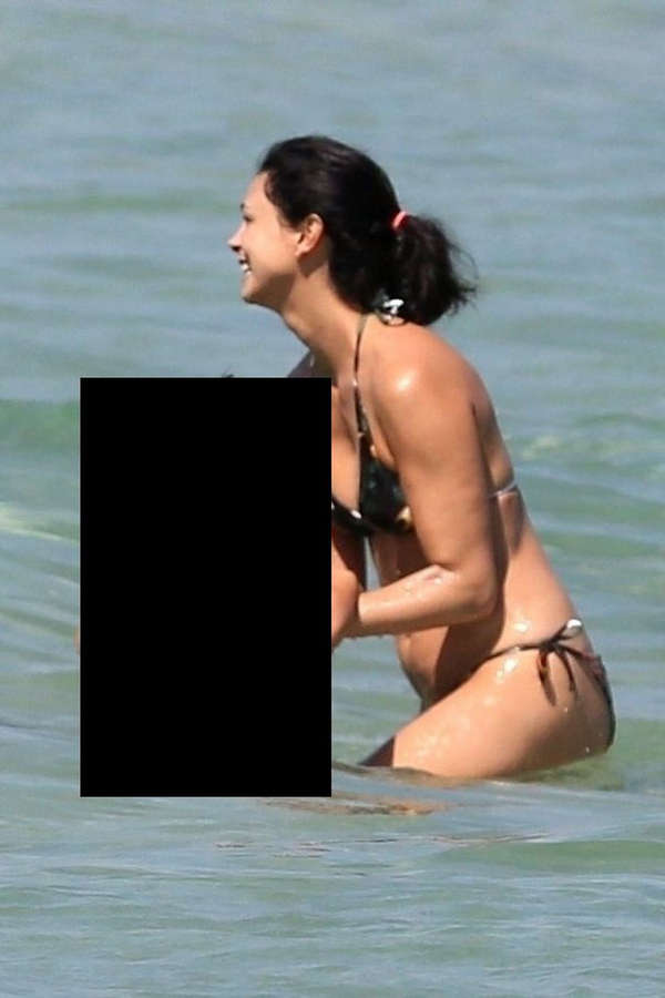 Morena Baccarin NSFW