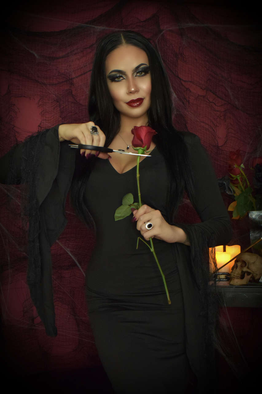 Morticia Addams Cosplay By Felicia Vox Nud