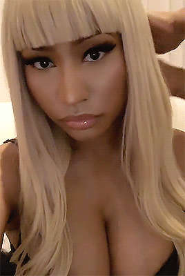 Nicki Minaj Cleavage