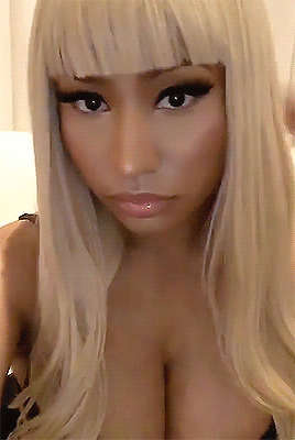 Nicki Minaj Cleavage