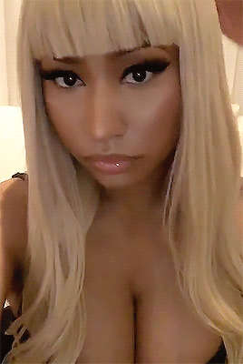 Nicki Minaj Cleavage