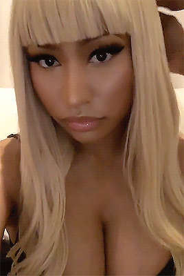 Nicki Minaj Cleavage