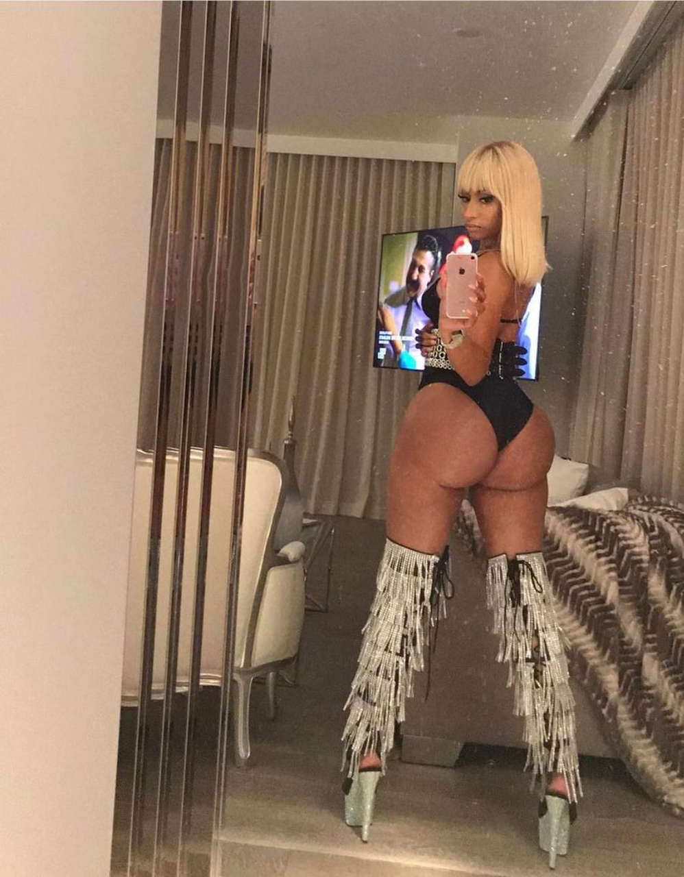 Nicki Minaj Sexy Booty NSFW