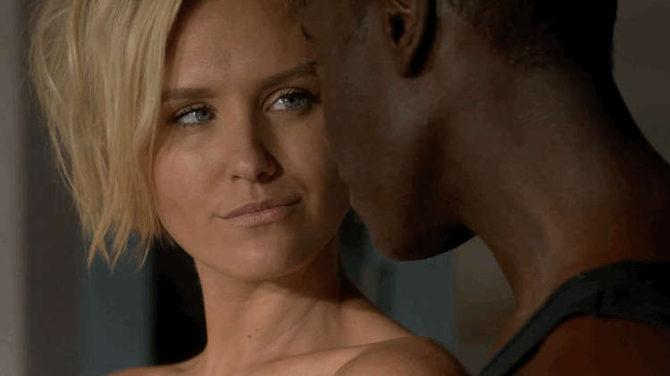 Nicky Whelan In House Of Lies Tv Series NSFW