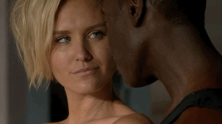 Nicky Whelan In House Of Lies Tv Series NSFW