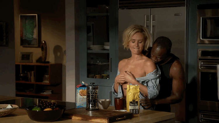 Nicky Whelan In House Of Lies Tv Series NSFW