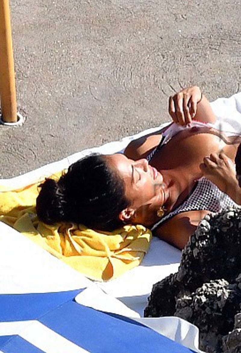 Nicole Scherzinger Nipple Slip NSFW