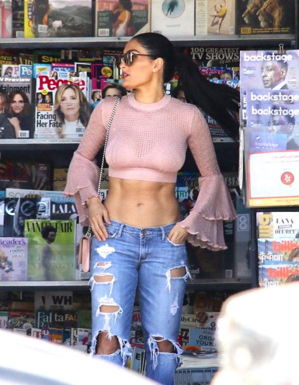 Nikki Bella Abs