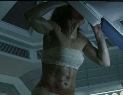 Noomi Rapace In Prometheus Abs