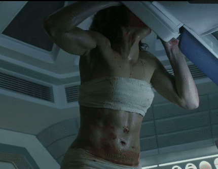 Noomi Rapace In Prometheus Abs